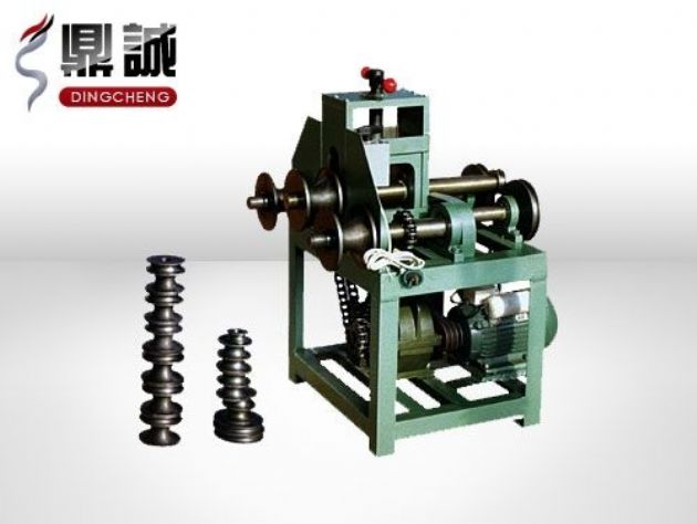 點(diǎn)擊查看詳細(xì)信息<br>標(biāo)題：立式多功能滾動式彎管機(jī) 閱讀次數(shù)：5380